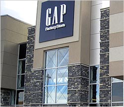 Gap-Store-B2