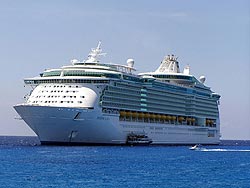 Royal-Caribbean-cruiseship-B Royal-Caribbean-cruiseship-B