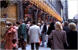Christmas-crowds-B