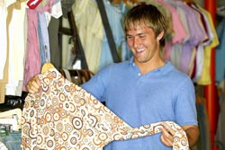 Shopping-Man-B2