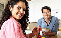 Hispanic-Couple-Eating